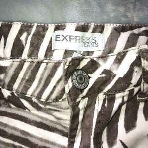 Express jean short